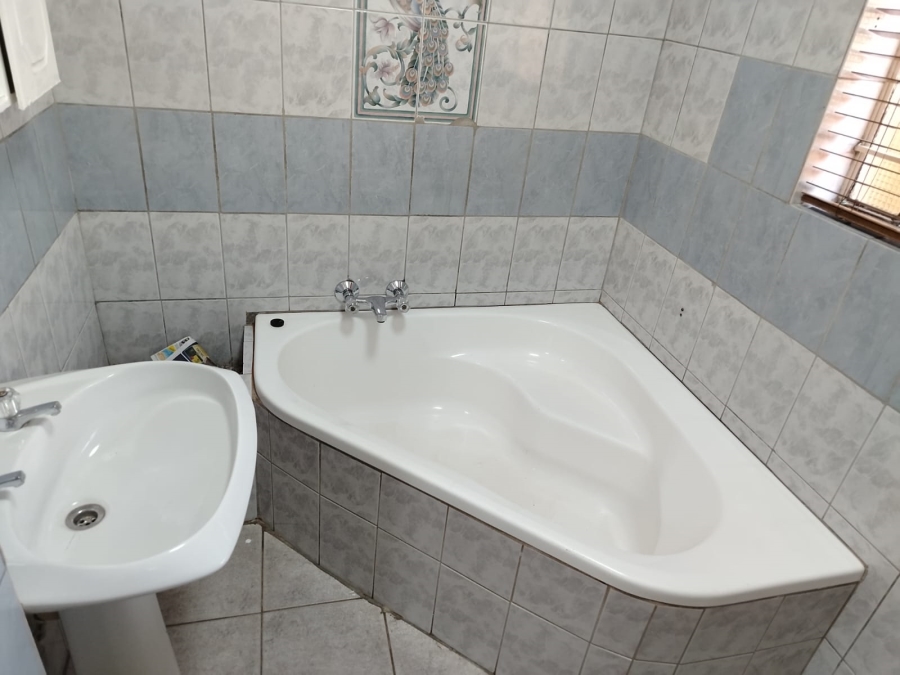 4 Bedroom Property for Sale in Protea Park North West